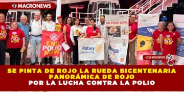 SE PINTA DE ROJO LA RUEDA BICENTENARIA PANORÁMICA DE ROJO POR LA LUCHA CONTRA LA POLIO