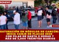 SATURACIÓN EN MÓDULOS DE CANCÚN: INICIA CANJE DE PLACAS 2026 CON FILAS DE HASTA 5 HORAS Y MÁS DE 3,000 TRÁMITES DIARIOS Redacción Macronews.- El inicio del programa de canje de placas 2026 en Quintana Roo ha generado una afluencia masiva de contribuyentes en la ciudad de Cancún, registrándose filas que se extienden por varios cientos de metros desde las primeras horas de este viernes. Según estimaciones preliminares de la Secretaría de Finanzas y Planeación (Sefiplan), los módulos de atención están procesando una carga operativa superior a los 3,000 trámites por jornada, con tiempos de espera que oscilan entre las 3 y 5 horas para los ciudadanos que no cuentan con cita previa. Esta alta demanda responde al interés de los propietarios de vehículos por aprovechar el estímulo fiscal del 100% de descuento en la tenencia para quienes se encuentran al corriente con sus obligaciones fiscales.  La saturación de los centros de canje, especialmente en el módulo de Pabellón Norte y el ubicado en el Sindicato de Taxistas, ha obligado a las autoridades a reforzar el personal de ventanilla en un 25% para agilizar la entrega de los nuevos metales. A pesar de los esfuerzos logísticos, los contribuyentes han manifestado su preocupación ante la lentitud de los sistemas informáticos en momentos de alta concurrencia. De acuerdo con el padrón vehicular de la zona norte del estado, se espera que más del 60% de las renovaciones previstas para el primer trimestre se concentren en el municipio de Benito Juárez, lo que mantendrá una presión constante sobre las unidades de servicios tributarios durante el resto del mes de enero.  Para mitigar las aglomeraciones, las autoridades han exhortado a la ciudadanía a realizar el pago del derecho por canje de placas y la tarjeta de circulación de manera digital, sistema que ya ha procesado cerca del 40% de los pagos realizados en este primer día hábil del año. Asimismo, se recuerda que los requisitos indispensables incluyen la entrega de las placas anteriores, identificación oficial vigente y el comprobante de domicilio. Se prevé que la afluencia se mantenga elevada durante el fin de semana, por lo que se recomienda a los usuarios acudir con la documentación completa y considerar el uso de la plataforma de citas para reducir los tiempos de estancia en los módulos físicos.